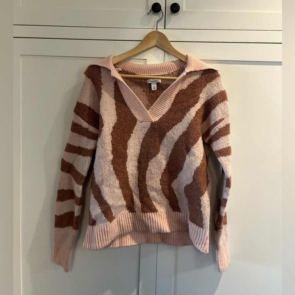 Nine West Pink Zebra Print V-Neck Sweater